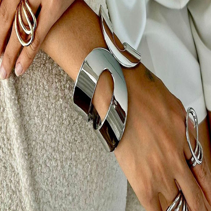 Luxury Golden/Silver Geometric Statement Cuff Bracelet | Luxe Mulher