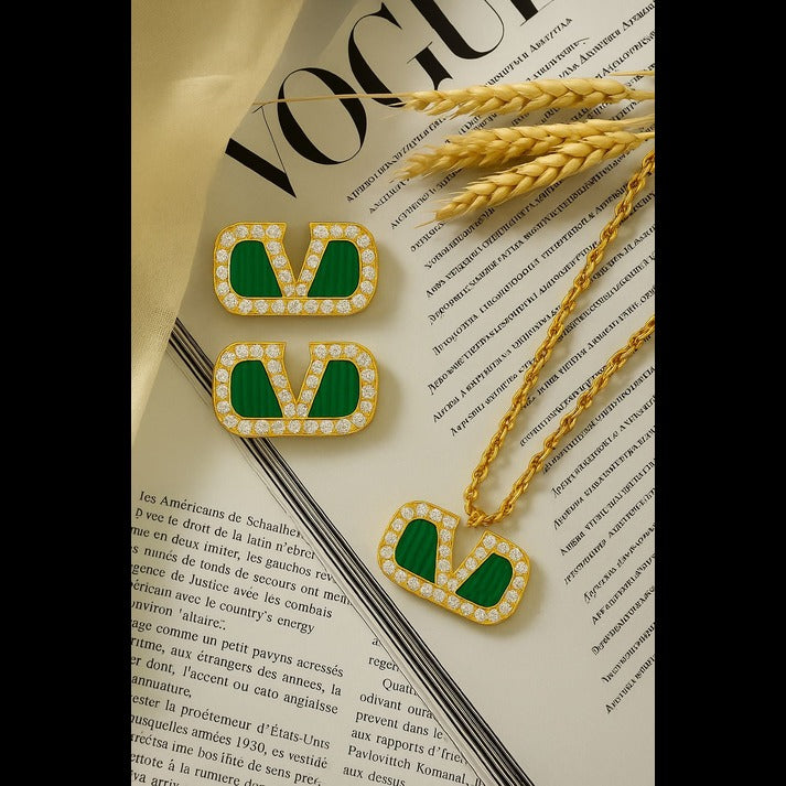 Valentino-Inspired Green Enamel Diamond Stud Earrings – Luxe Mulher