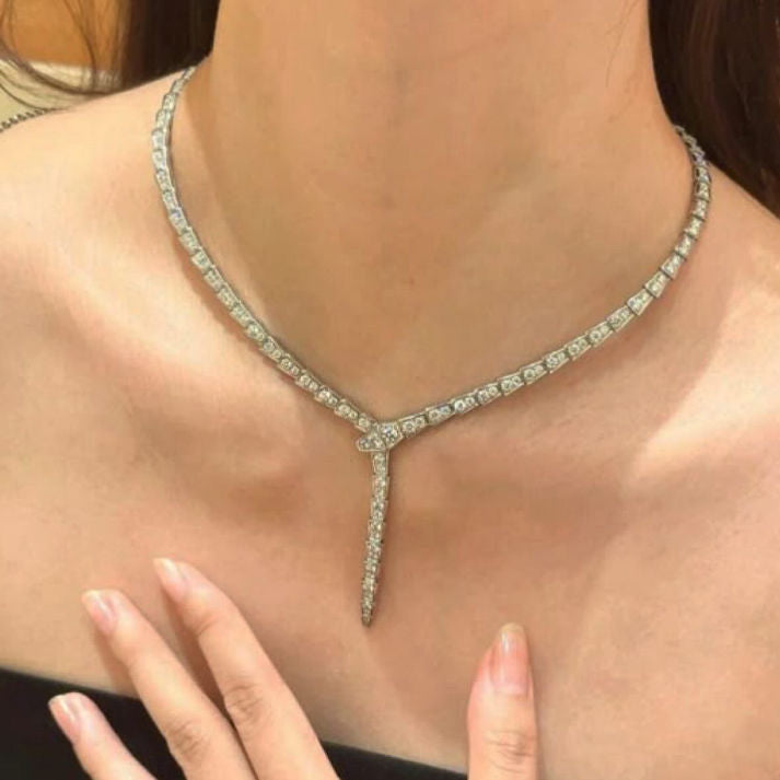 Elegant Silver Necklace with Matching Long Drop Earrings | Luxe Mulher