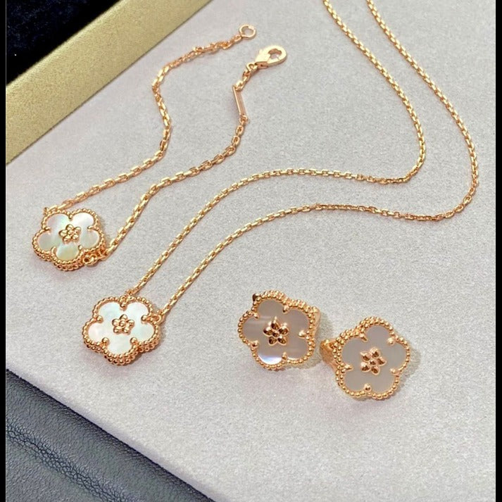 Elegant Mother of Pearl Floral Jewelry Set – Necklace, Bracelet & Earrings | Luxe Mulher