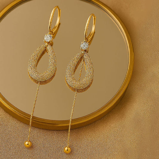 Textured Gold Drop Earrings – Luxe Mulher | Elegant Long Dangle Design