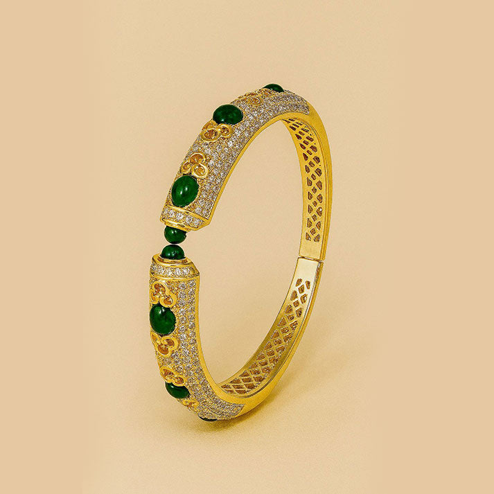 Emerald-Inspired Gold Kada Bangle – Luxe Mulher | Royal Green Stone Jewelry