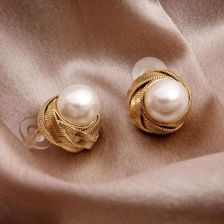 Bold Pearl Drop Earrings with Gold Drip Design – Luxe Mulher | Contemporary Statement Jewelry