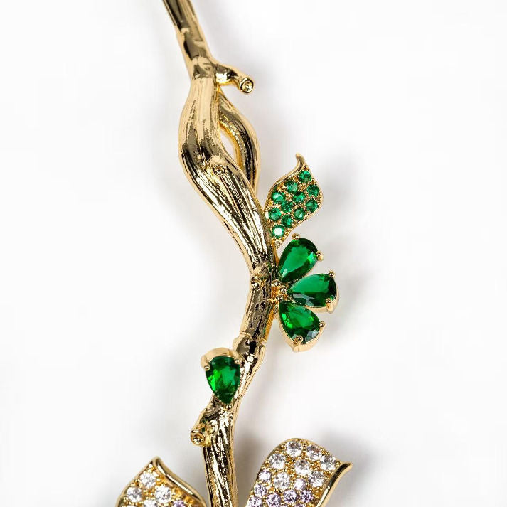 Floral Green Gemstone Necklace & Earrings Set | Luxe Mulher