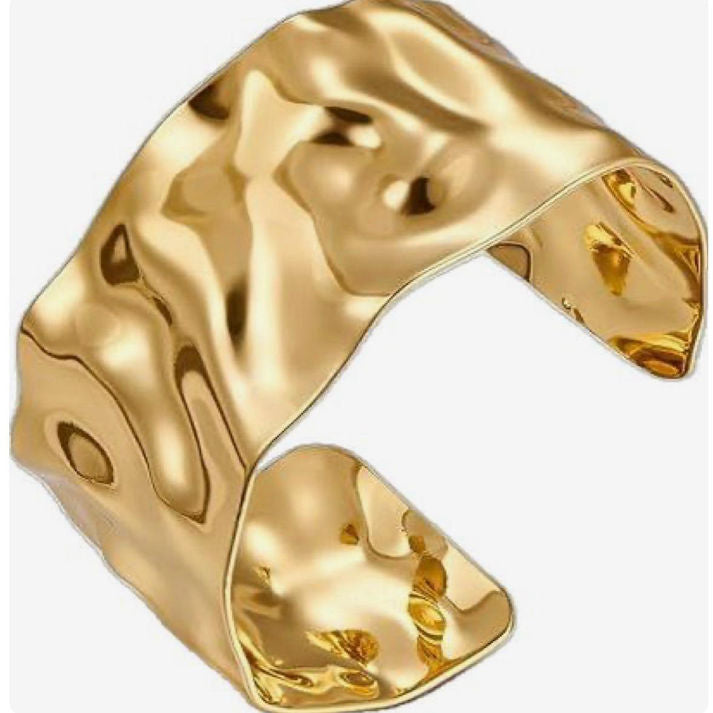 Hammered Texture Wide Gold Cuff Bracelet | Luxe Mulher