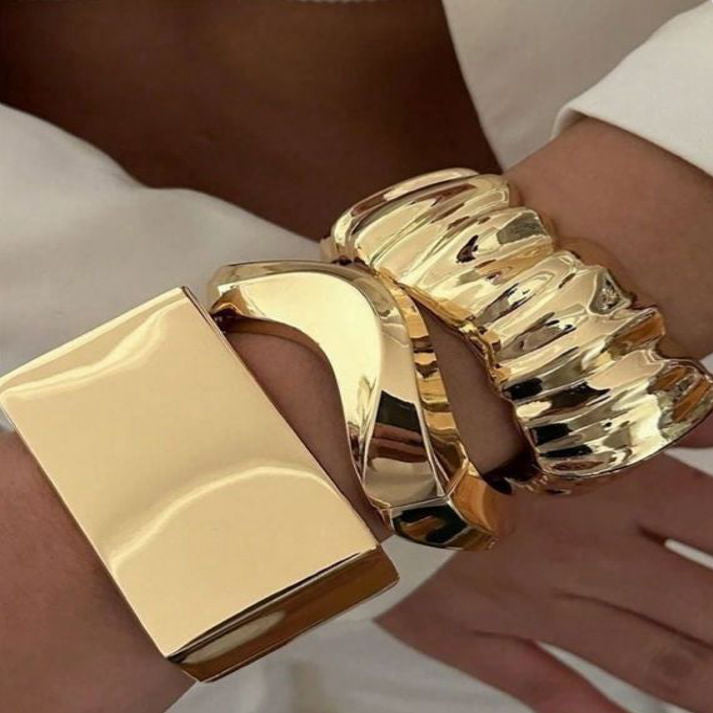 Golden/Silver Rectangular Chunky Bracelet – Luxe Statement Accessory