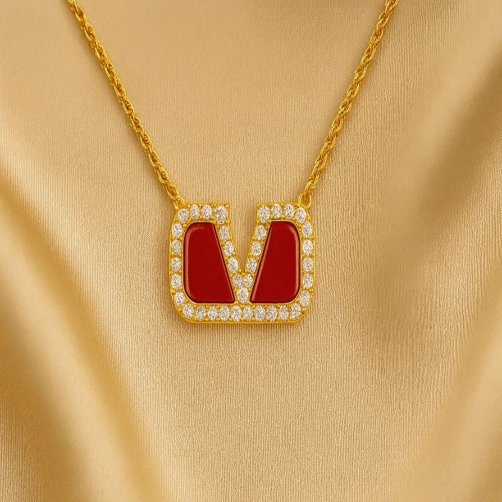 Luxury Red Enamel Pendant Necklace with Diamond Accents – Luxe Mulher