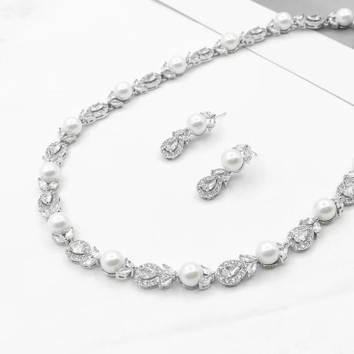 Elegant Pearl & Diamond Necklace with Matching Drop Earrings | Luxe Mulher